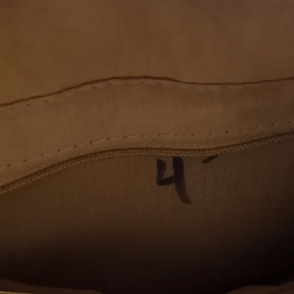 Crazy Hoese purse - Picture 8 of 11